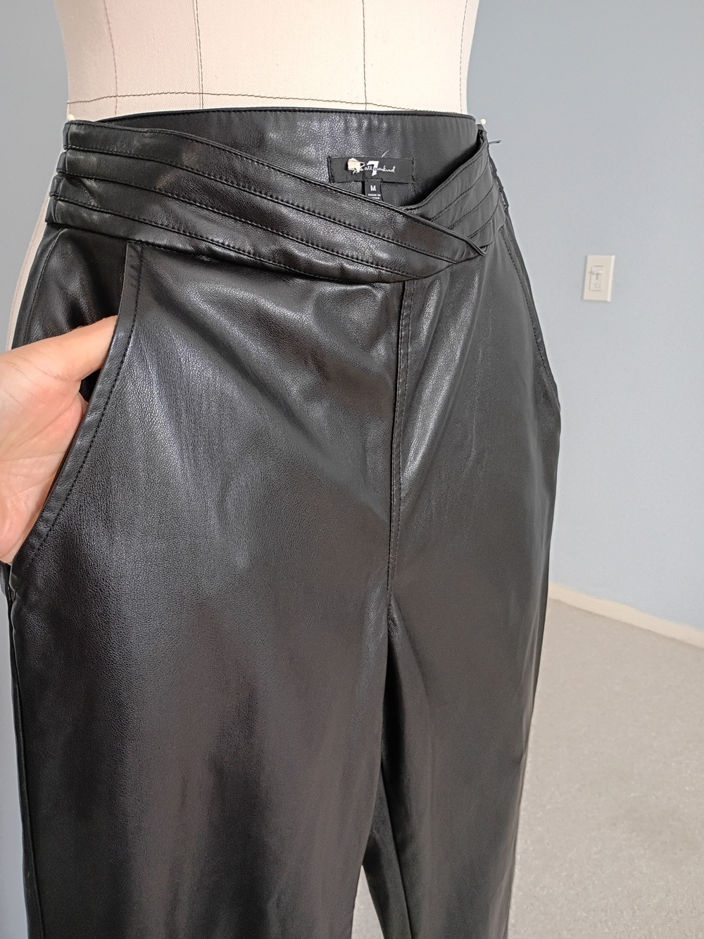 7 For All Mankind Black Faux Leather Straight-Leg Pants